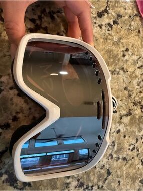 SMITH White Frame Blue Mirrored Ski/Snowboard Goggles